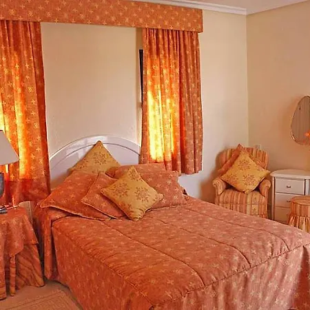 Nueva Andalucia Villa